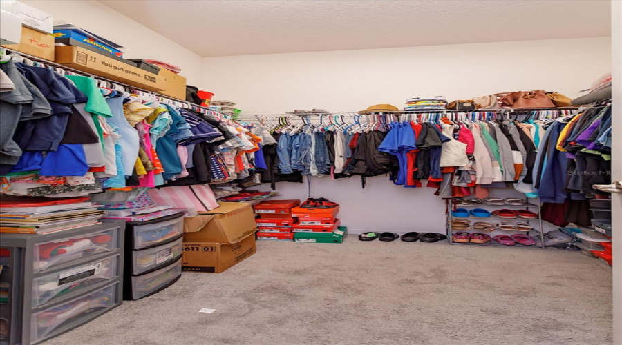 DAVENPORT, Florida 33837, 4 Bedrooms Bedrooms, ,2 BathroomsBathrooms,Residential,For Sale,YORKDALE,0,MFRO6397138