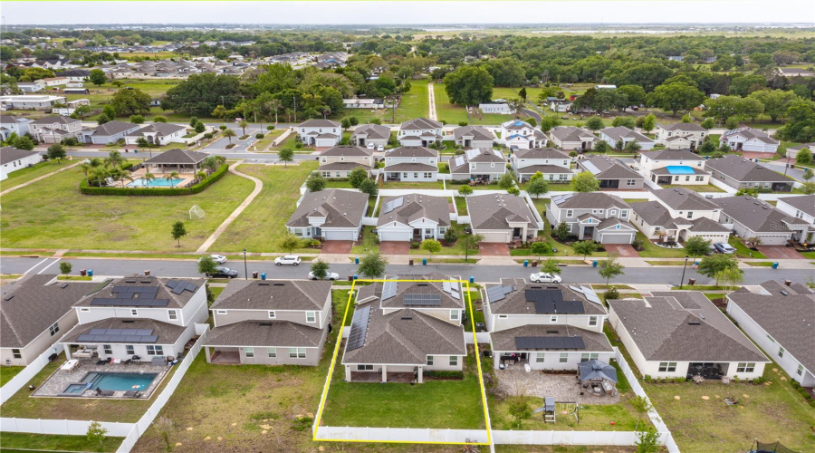 DAVENPORT, Florida 33837, 4 Bedrooms Bedrooms, ,2 BathroomsBathrooms,Residential,For Sale,YORKDALE,0,MFRO6397138