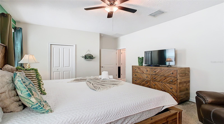 DAVENPORT, Florida 33896, 8 Bedrooms Bedrooms, ,5 BathroomsBathrooms,Residential,For Sale,OCEAN COURSE,0,MFRO6390864