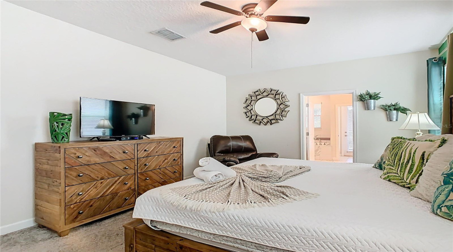 DAVENPORT, Florida 33896, 8 Bedrooms Bedrooms, ,5 BathroomsBathrooms,Residential,For Sale,OCEAN COURSE,0,MFRO6390864