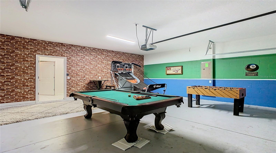 DAVENPORT, Florida 33896, 8 Bedrooms Bedrooms, ,5 BathroomsBathrooms,Residential,For Sale,OCEAN COURSE,0,MFRO6390864