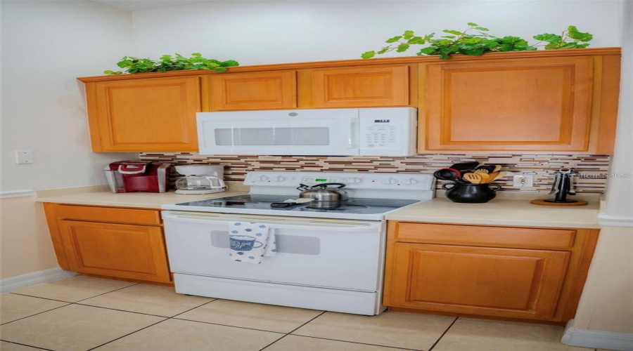 DAVENPORT, Florida 33897, 4 Bedrooms Bedrooms, ,4 BathroomsBathrooms,Residential,For Sale,VISTA,0,MFRS5147371