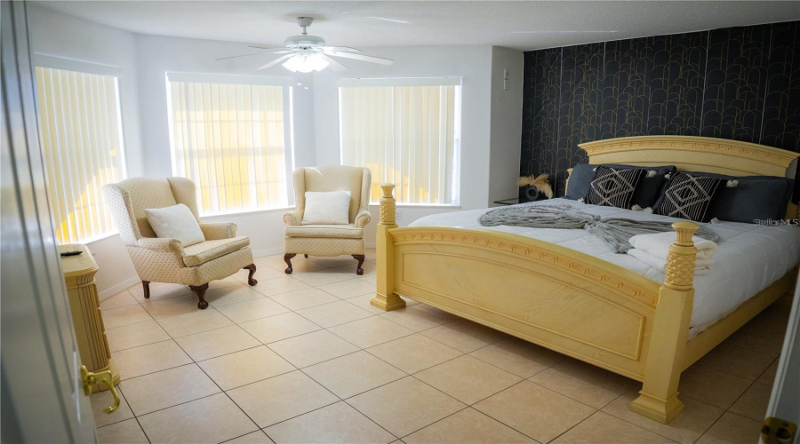 DAVENPORT, Florida 33897, 4 Bedrooms Bedrooms, ,4 BathroomsBathrooms,Residential,For Sale,VISTA,0,MFRS5147371