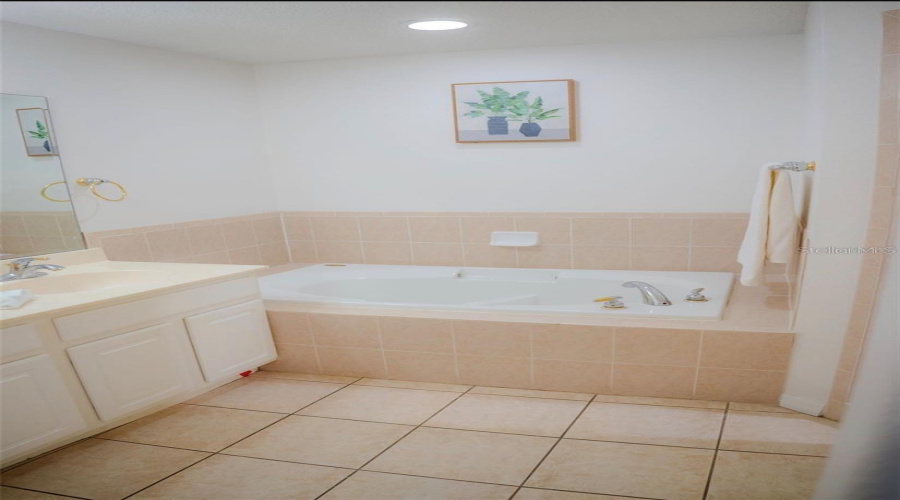 DAVENPORT, Florida 33897, 4 Bedrooms Bedrooms, ,4 BathroomsBathrooms,Residential,For Sale,VISTA,0,MFRS5147371