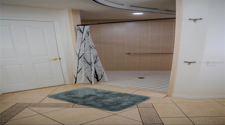 DAVENPORT, Florida 33897, 4 Bedrooms Bedrooms, ,4 BathroomsBathrooms,Residential,For Sale,VISTA,0,MFRS5147371