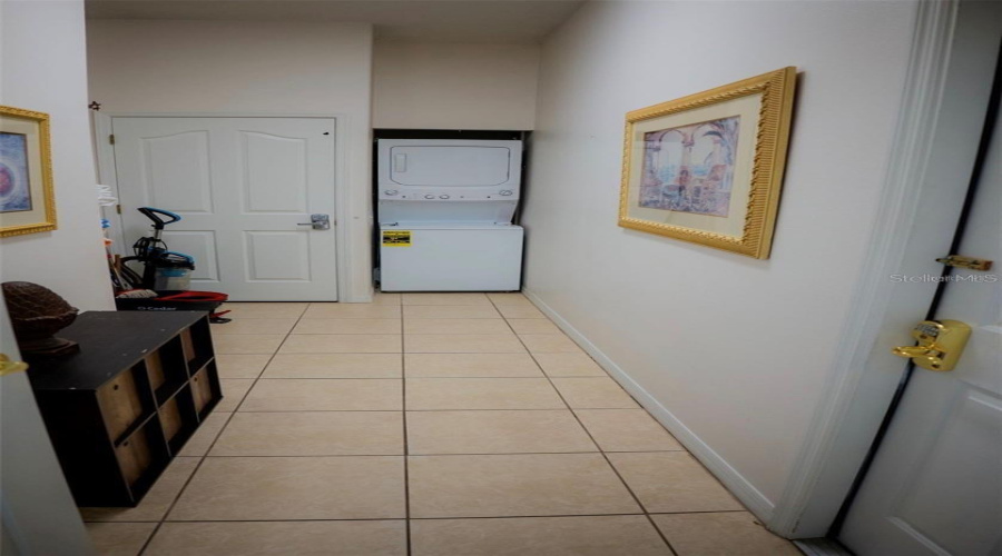 DAVENPORT, Florida 33897, 4 Bedrooms Bedrooms, ,4 BathroomsBathrooms,Residential,For Sale,VISTA,0,MFRS5147371