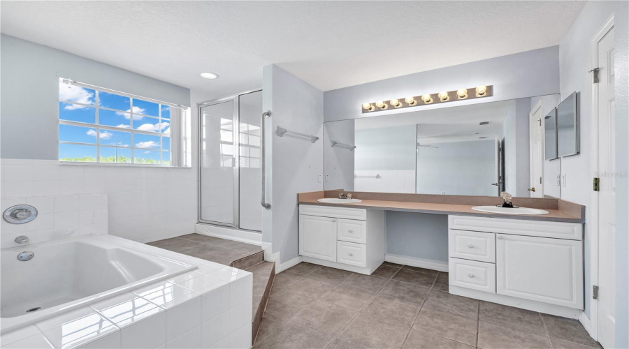 DAVENPORT, Florida 33897, 4 Bedrooms Bedrooms, ,3 BathroomsBathrooms,Residential,For Sale,WASHINGTON PALM,0,MFRO6354234