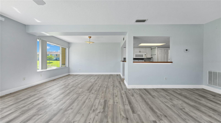 DAVENPORT, Florida 33897, 4 Bedrooms Bedrooms, ,3 BathroomsBathrooms,Residential,For Sale,WASHINGTON PALM,0,MFRO6354234