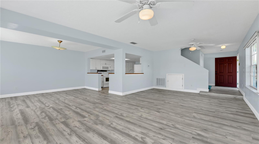 DAVENPORT, Florida 33897, 4 Bedrooms Bedrooms, ,3 BathroomsBathrooms,Residential,For Sale,WASHINGTON PALM,0,MFRO6354234