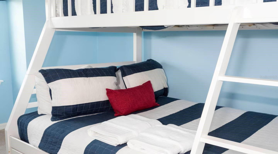 KISSIMMEE, Florida 34747, 5 Bedrooms Bedrooms, ,4 BathroomsBathrooms,Residential,For Sale,DUBAI,0,MFRO6398120