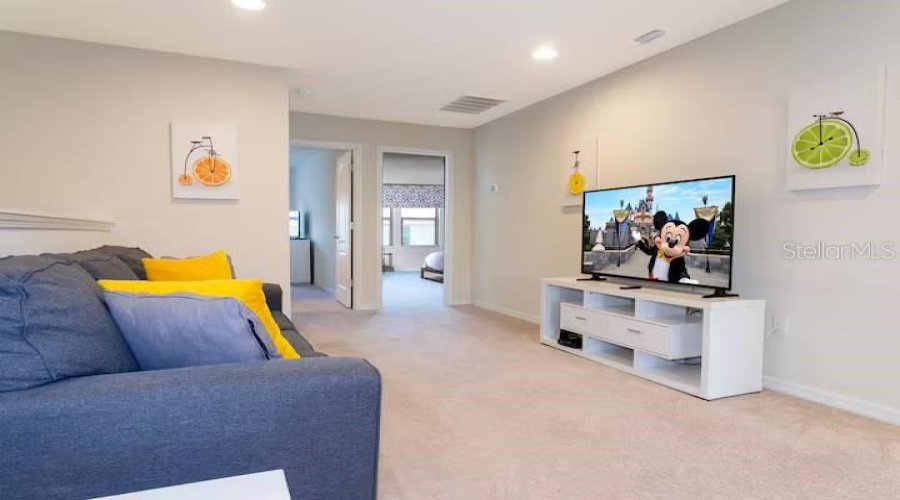 KISSIMMEE, Florida 34747, 5 Bedrooms Bedrooms, ,4 BathroomsBathrooms,Residential,For Sale,DUBAI,0,MFRO6398120