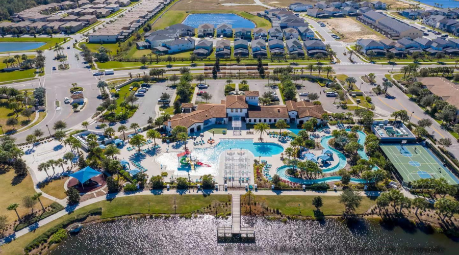 KISSIMMEE, Florida 34747, 5 Bedrooms Bedrooms, ,4 BathroomsBathrooms,Residential,For Sale,DUBAI,0,MFRO6398120