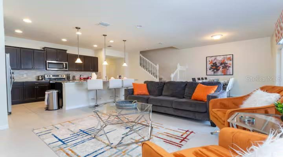 KISSIMMEE, Florida 34747, 5 Bedrooms Bedrooms, ,4 BathroomsBathrooms,Residential,For Sale,DUBAI,0,MFRO6398120