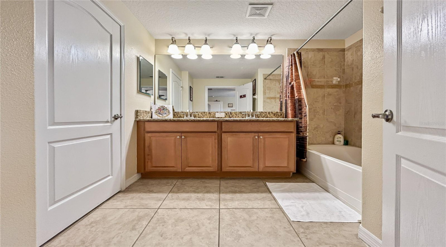 KISSIMMEE, Florida 34747, 4 Bedrooms Bedrooms, ,3 BathroomsBathrooms,Residential,For Sale,MAJESTY PALM,0,MFRO6398289