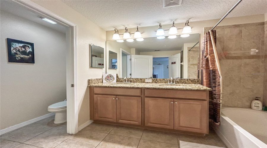 KISSIMMEE, Florida 34747, 4 Bedrooms Bedrooms, ,3 BathroomsBathrooms,Residential,For Sale,MAJESTY PALM,0,MFRO6398289