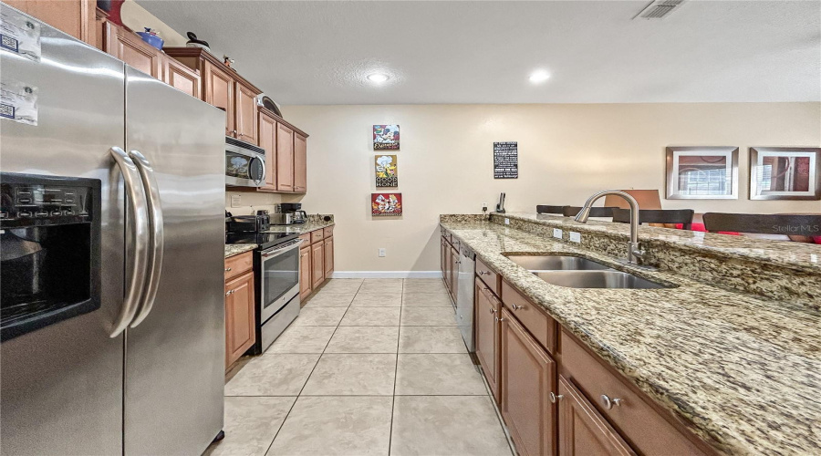 KISSIMMEE, Florida 34747, 4 Bedrooms Bedrooms, ,3 BathroomsBathrooms,Residential,For Sale,MAJESTY PALM,0,MFRO6398289