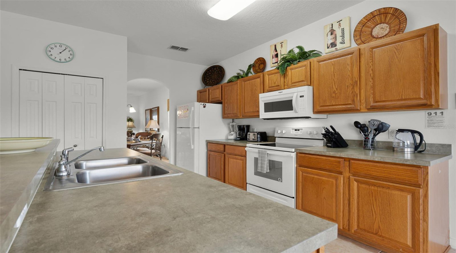 DAVENPORT, Florida 33897, 5 Bedrooms Bedrooms, ,4 BathroomsBathrooms,Residential,For Sale,HIGHGATE PARK,0,MFRS5131672