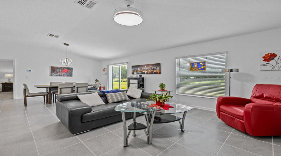 DAVENPORT, Florida 33837, 3 Bedrooms Bedrooms, ,2 BathroomsBathrooms,Residential,For Sale,DARING,0,MFRO6398297