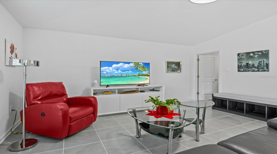 DAVENPORT, Florida 33837, 3 Bedrooms Bedrooms, ,2 BathroomsBathrooms,Residential,For Sale,DARING,0,MFRO6398297