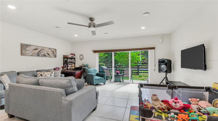 KISSIMMEE, Florida 34746, 3 Bedrooms Bedrooms, ,2 BathroomsBathrooms,Residential,For Sale,BUENA VIEW,0,MFRS5147668