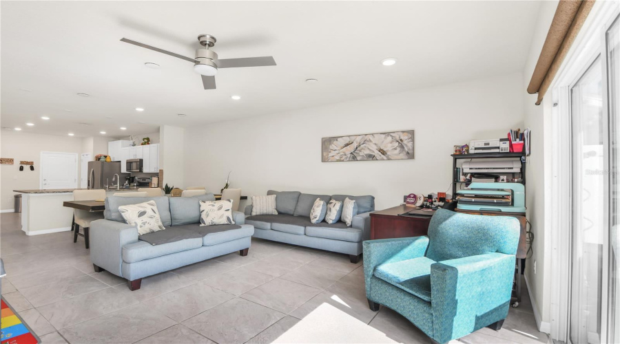 KISSIMMEE, Florida 34746, 3 Bedrooms Bedrooms, ,2 BathroomsBathrooms,Residential,For Sale,BUENA VIEW,0,MFRS5147668