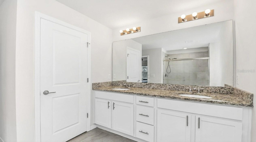 KISSIMMEE, Florida 34746, 3 Bedrooms Bedrooms, ,2 BathroomsBathrooms,Residential,For Sale,BUENA VIEW,0,MFRS5147668