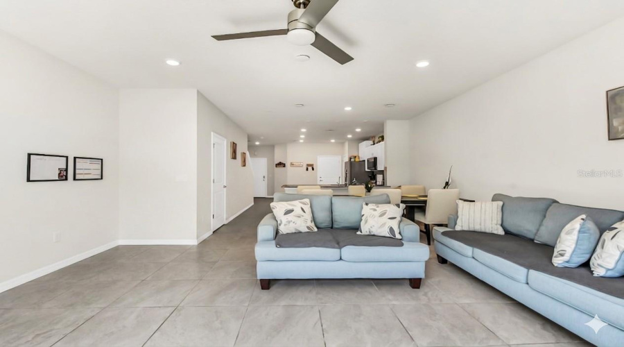 KISSIMMEE, Florida 34746, 3 Bedrooms Bedrooms, ,2 BathroomsBathrooms,Residential,For Sale,BUENA VIEW,0,MFRS5147668