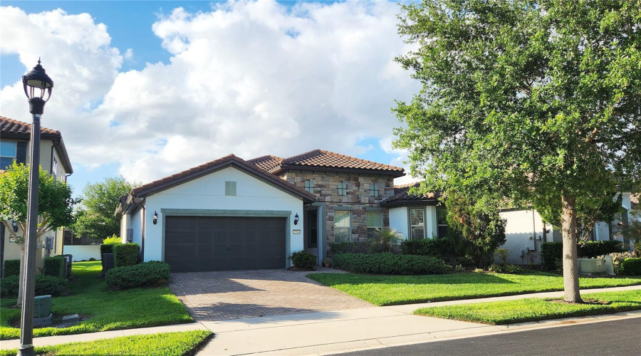 ORLANDO, Florida 32836, 4 Bedrooms Bedrooms, ,3 BathroomsBathrooms,Residential,For Sale,CITRON OAKS,0,MFRO6398261