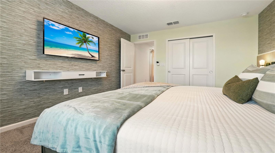 KISSIMMEE, Florida 34747, 6 Bedrooms Bedrooms, ,4 BathroomsBathrooms,Residential,For Sale,ZABALLINA,0,MFRS5147524