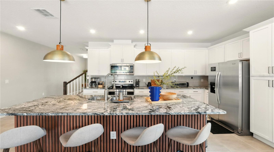 KISSIMMEE, Florida 34747, 6 Bedrooms Bedrooms, ,4 BathroomsBathrooms,Residential,For Sale,ZABALLINA,0,MFRS5147524