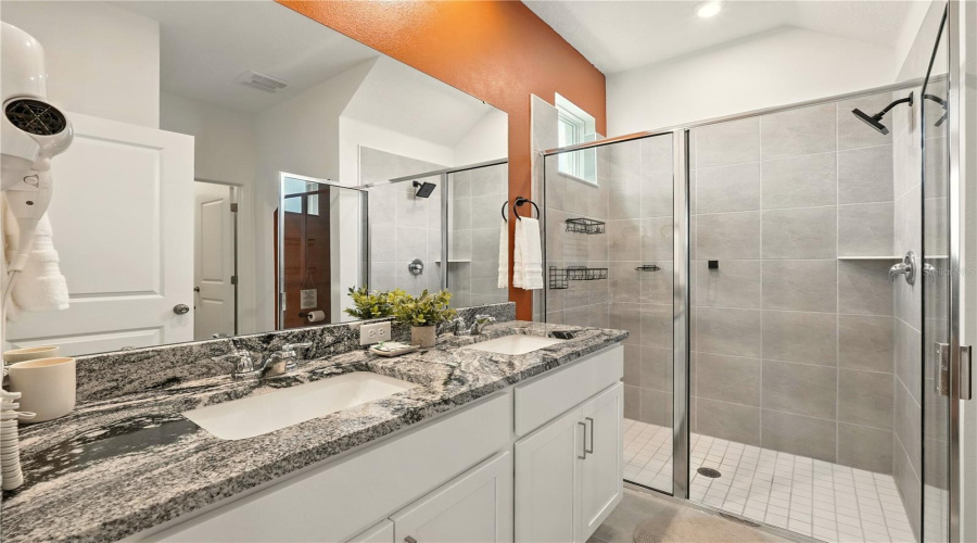 KISSIMMEE, Florida 34747, 6 Bedrooms Bedrooms, ,4 BathroomsBathrooms,Residential,For Sale,ZABALLINA,0,MFRS5147524