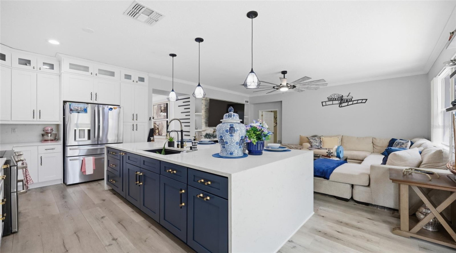 DAVENPORT, Florida 33897, 4 Bedrooms Bedrooms, ,3 BathroomsBathrooms,Residential,For Sale,ALDRIDGE,0,MFRL4961030