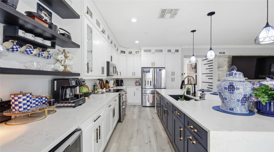 DAVENPORT, Florida 33897, 4 Bedrooms Bedrooms, ,3 BathroomsBathrooms,Residential,For Sale,ALDRIDGE,0,MFRL4961030