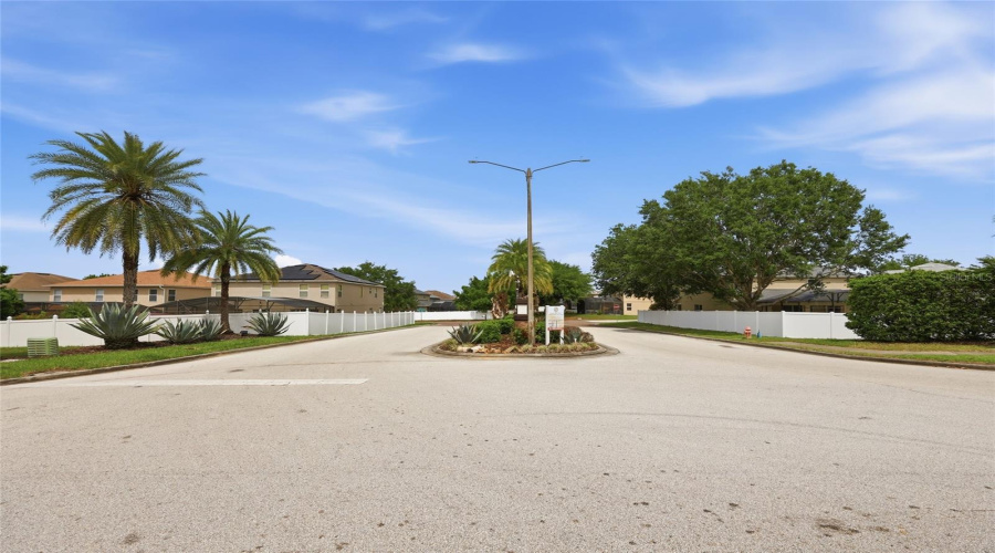 DAVENPORT, Florida 33897, 4 Bedrooms Bedrooms, ,3 BathroomsBathrooms,Residential,For Sale,ALDRIDGE,0,MFRL4961030