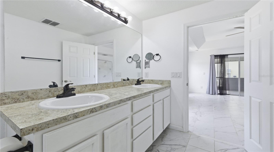 DAVENPORT, Florida 33837, 3 Bedrooms Bedrooms, ,2 BathroomsBathrooms,Residential,For Sale,VICTORY,0,MFRO6398342