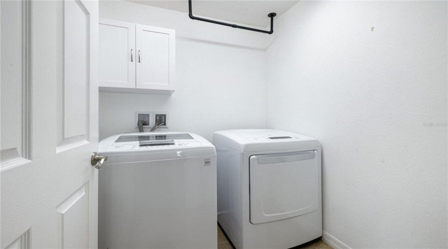 DAVENPORT, Florida 33837, 3 Bedrooms Bedrooms, ,2 BathroomsBathrooms,Residential,For Sale,VICTORY,0,MFRO6398342