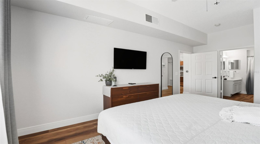 KISSIMMEE, Florida 34746, 4 Bedrooms Bedrooms, ,3 BathroomsBathrooms,Residential,For Sale,LODI,0,MFRO6344050