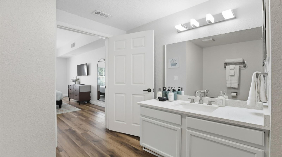 KISSIMMEE, Florida 34746, 4 Bedrooms Bedrooms, ,3 BathroomsBathrooms,Residential,For Sale,LODI,0,MFRO6344050