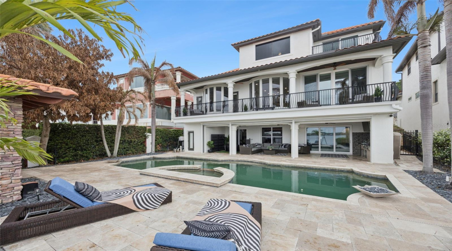 Private Pool & Patio