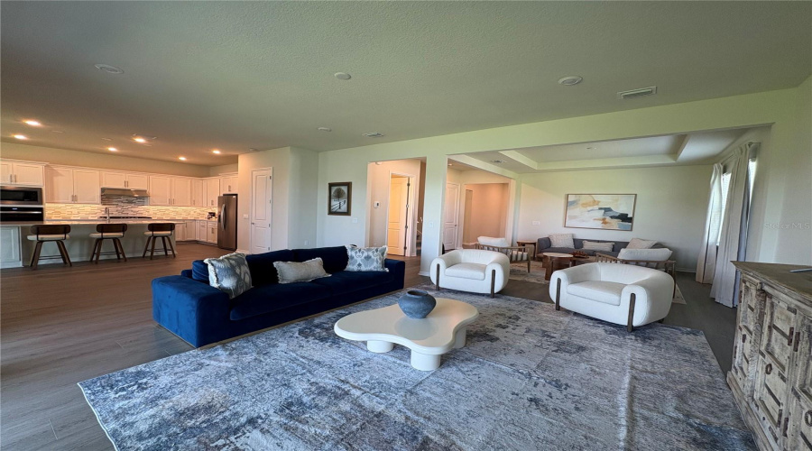 ORLANDO, Florida 32836, 5 Bedrooms Bedrooms, ,4 BathroomsBathrooms,Residential,For Sale,FENTON,0,MFRO6398478