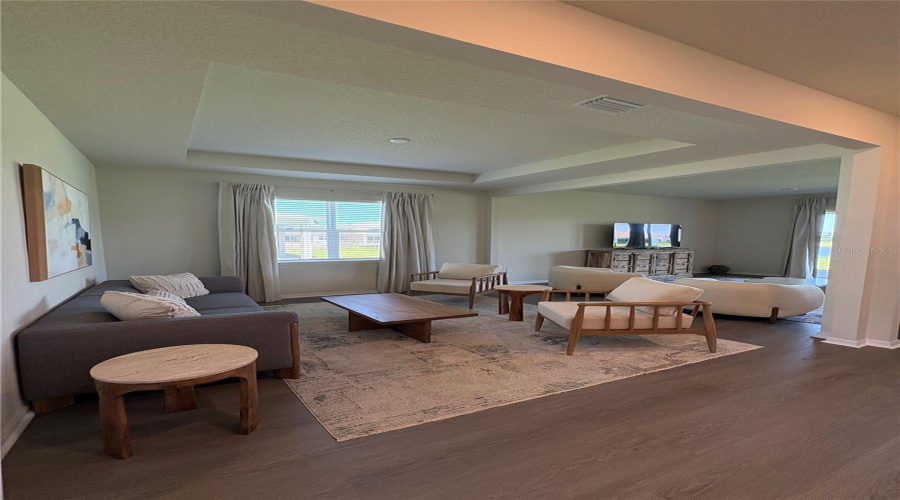 ORLANDO, Florida 32836, 5 Bedrooms Bedrooms, ,4 BathroomsBathrooms,Residential,For Sale,FENTON,0,MFRO6398478