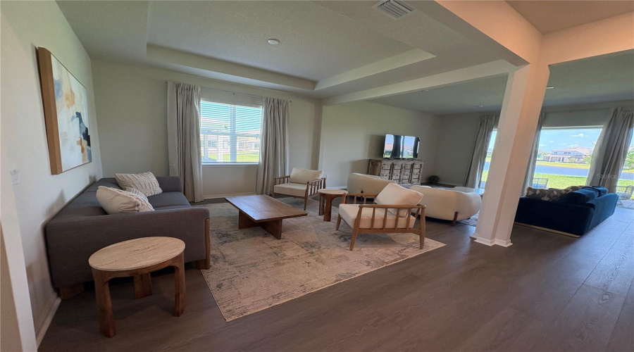 ORLANDO, Florida 32836, 5 Bedrooms Bedrooms, ,4 BathroomsBathrooms,Residential,For Sale,FENTON,0,MFRO6398478