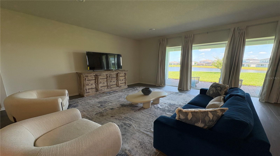 ORLANDO, Florida 32836, 5 Bedrooms Bedrooms, ,4 BathroomsBathrooms,Residential,For Sale,FENTON,0,MFRO6398478