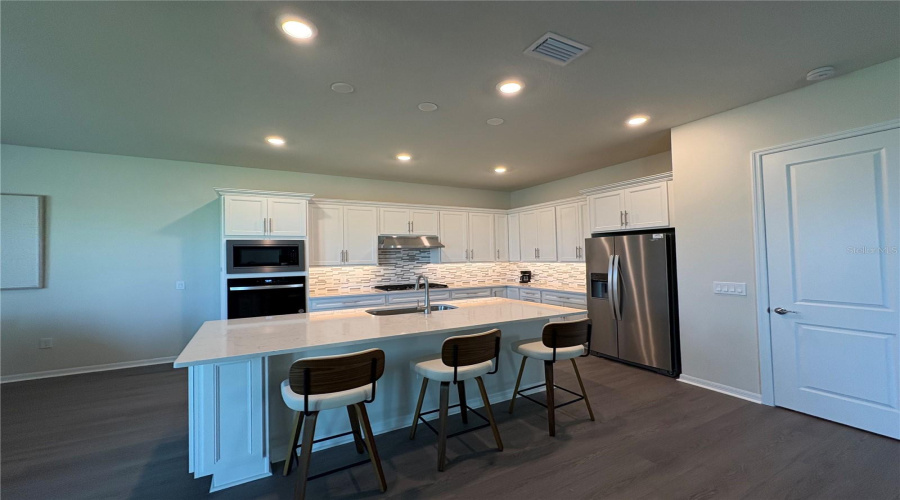 ORLANDO, Florida 32836, 5 Bedrooms Bedrooms, ,4 BathroomsBathrooms,Residential,For Sale,FENTON,0,MFRO6398478