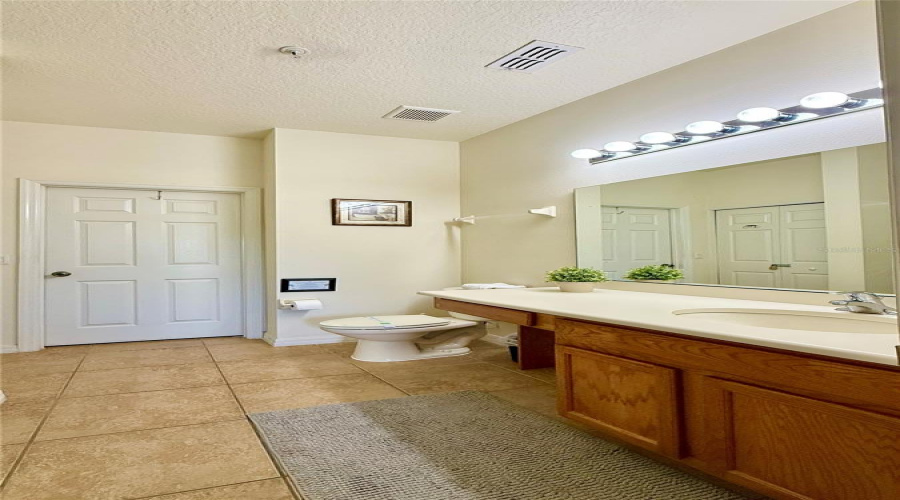 KISSIMMEE, Florida 34747, 3 Bedrooms Bedrooms, ,2 BathroomsBathrooms,Residential,For Sale,OAKWATER,0,MFRO6398829