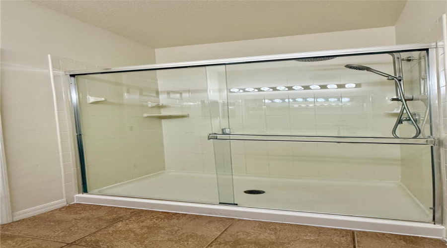 KISSIMMEE, Florida 34747, 3 Bedrooms Bedrooms, ,2 BathroomsBathrooms,Residential,For Sale,OAKWATER,0,MFRO6398829