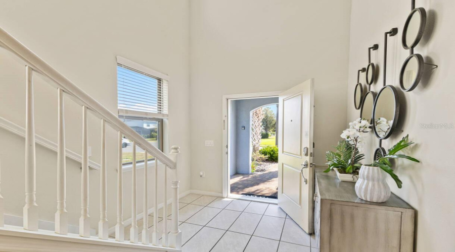 DAVENPORT, Florida 33837, 6 Bedrooms Bedrooms, ,4 BathroomsBathrooms,Residential,For Sale,MISTY OAK,0,MFRO6398522