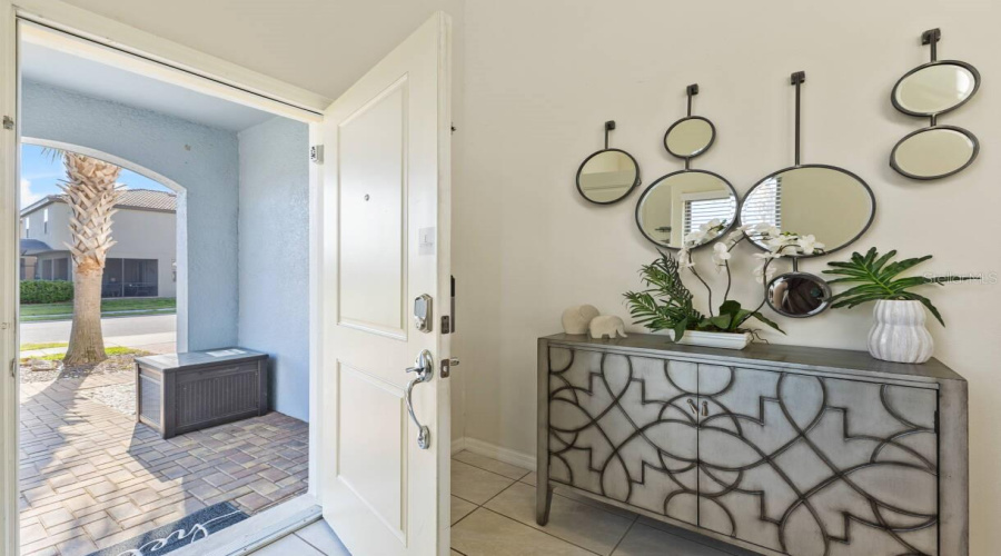 DAVENPORT, Florida 33837, 6 Bedrooms Bedrooms, ,4 BathroomsBathrooms,Residential,For Sale,MISTY OAK,0,MFRO6398522