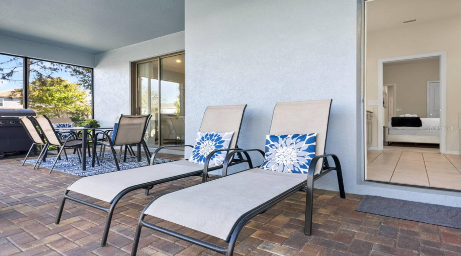 DAVENPORT, Florida 33837, 6 Bedrooms Bedrooms, ,4 BathroomsBathrooms,Residential,For Sale,MISTY OAK,0,MFRO6398522