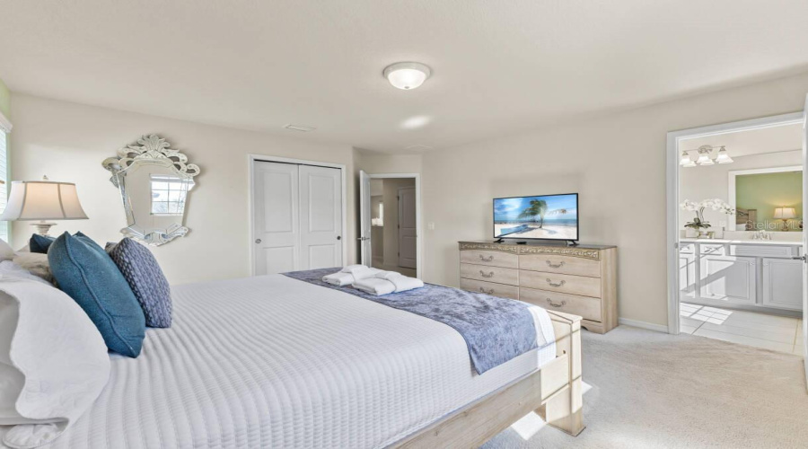 DAVENPORT, Florida 33837, 6 Bedrooms Bedrooms, ,4 BathroomsBathrooms,Residential,For Sale,MISTY OAK,0,MFRO6398522